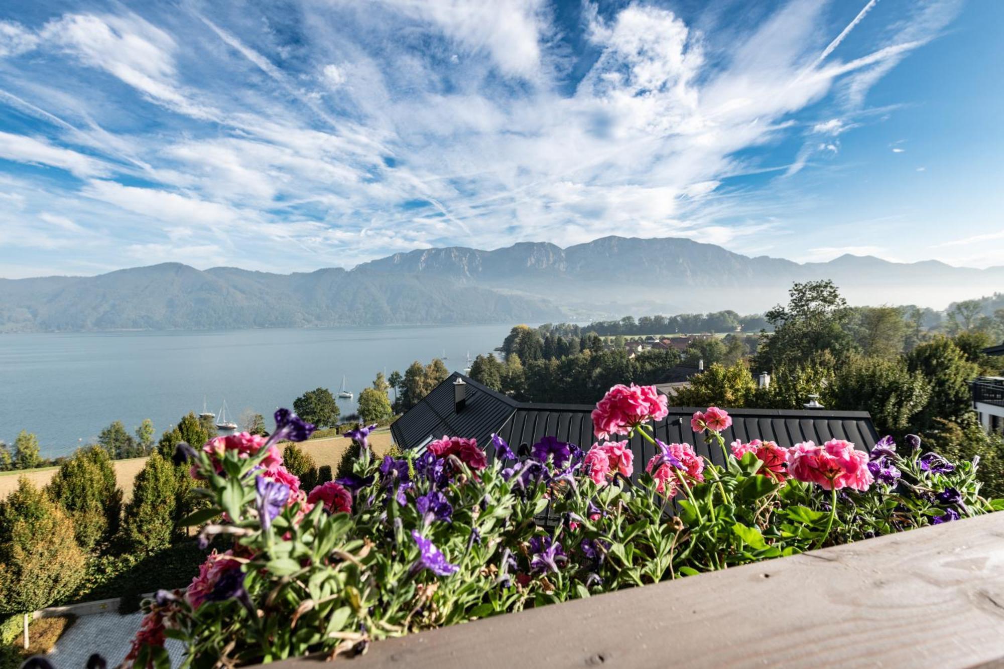 Hotel Schoenberger Nussdorf am Attersee Exterior photo