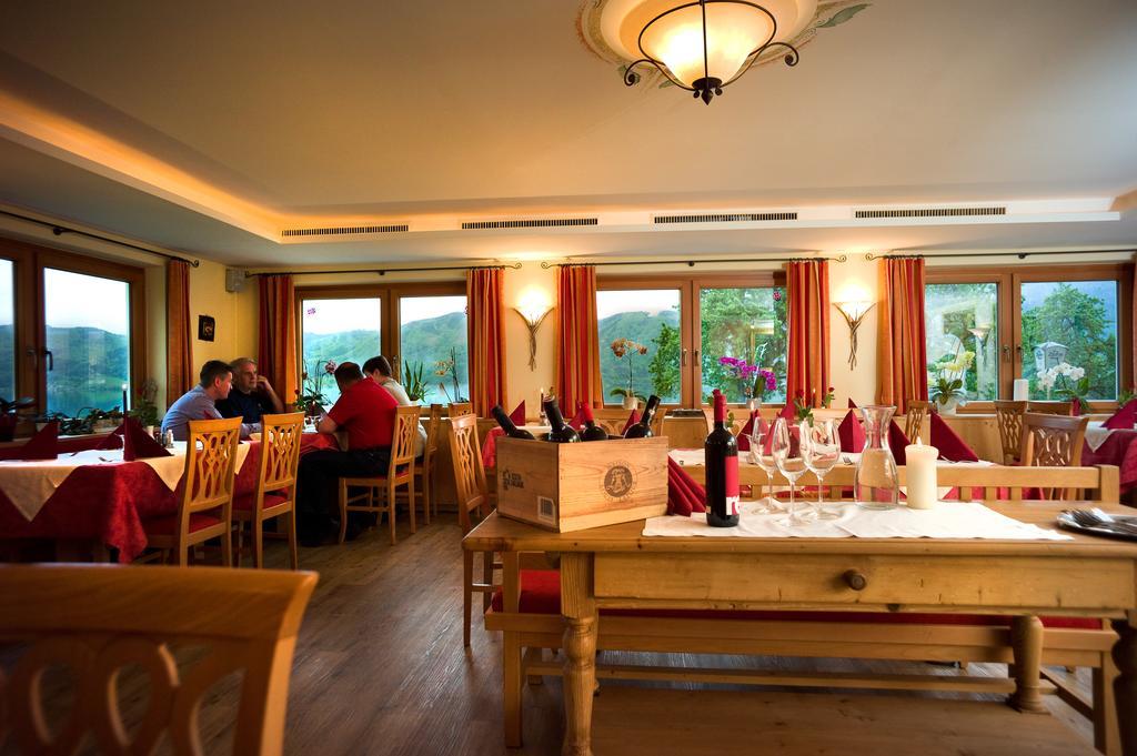 Hotel Schoenberger Nussdorf am Attersee Exterior photo